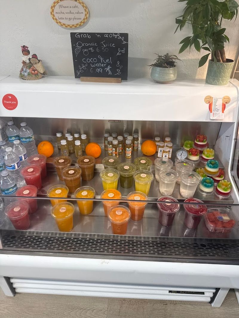 Delf Juice Bar & Cafe in Sunrise