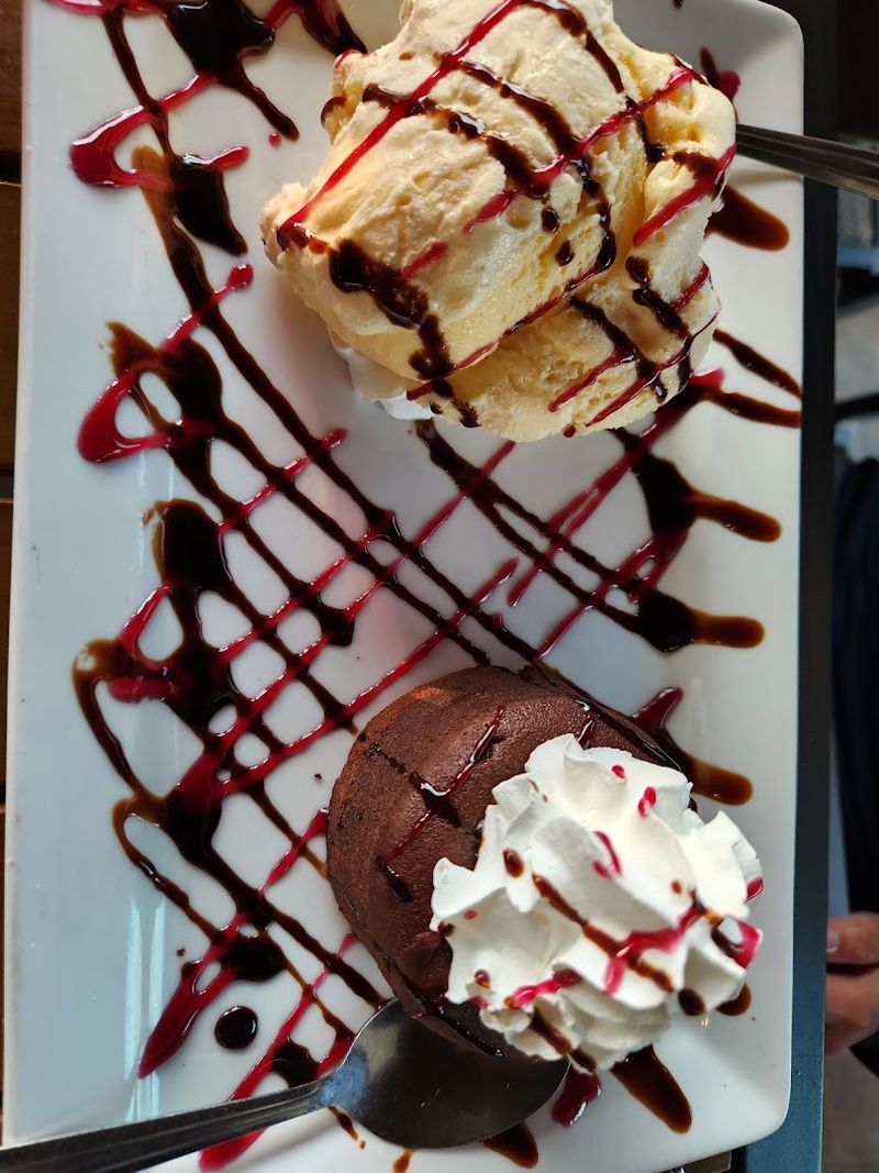 Trader Jack&rsquo;s Riverside Grille - Eastlake