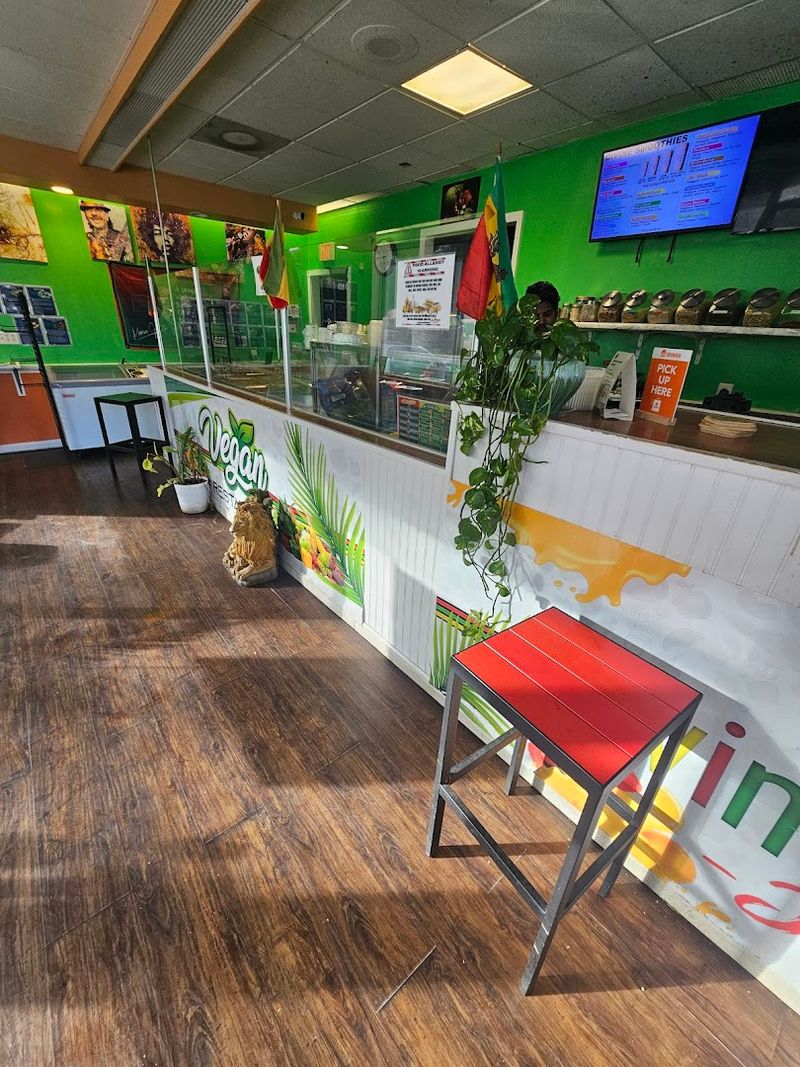 Divine Health Juice Bar