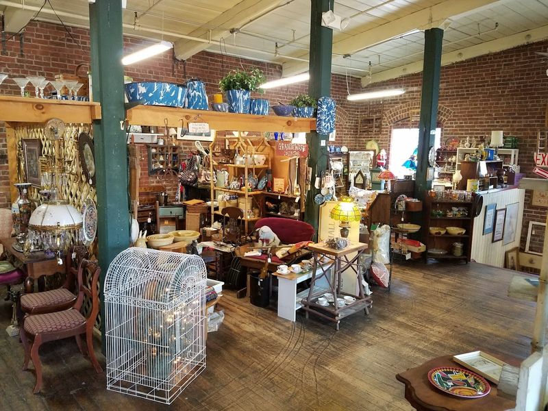 Antiques on the Farmington, Collinsville, Hartford County