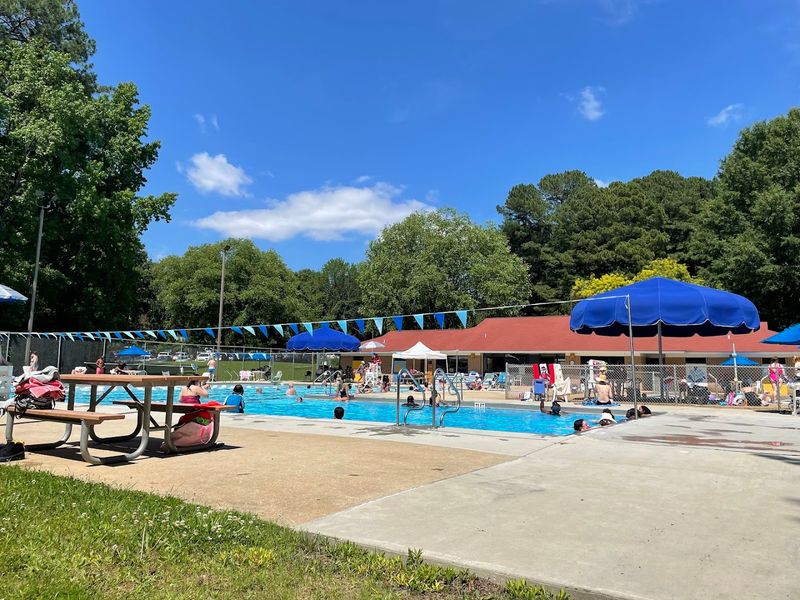 Ridge Road Pool, Raleigh