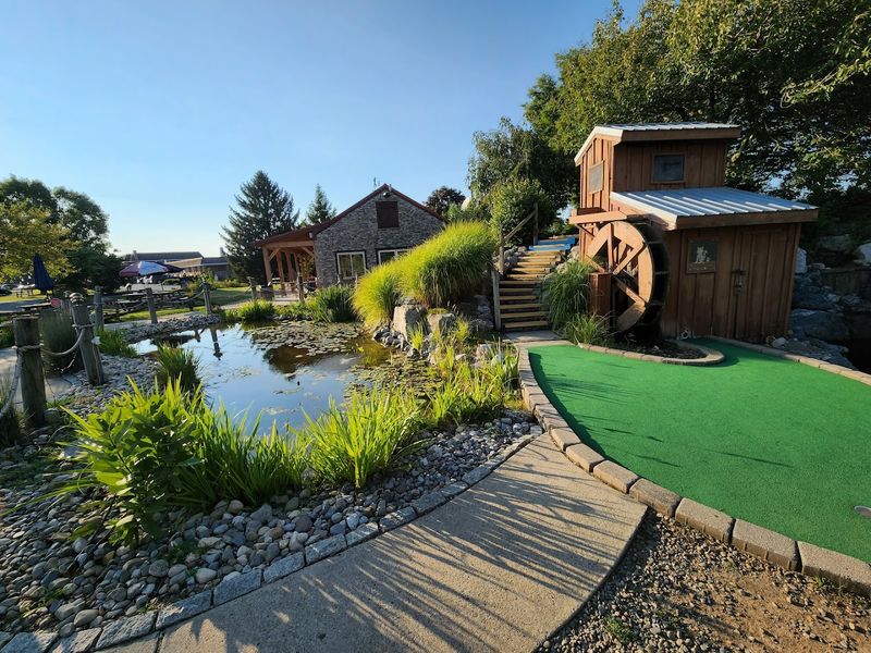 Waters Edge Mini Golf