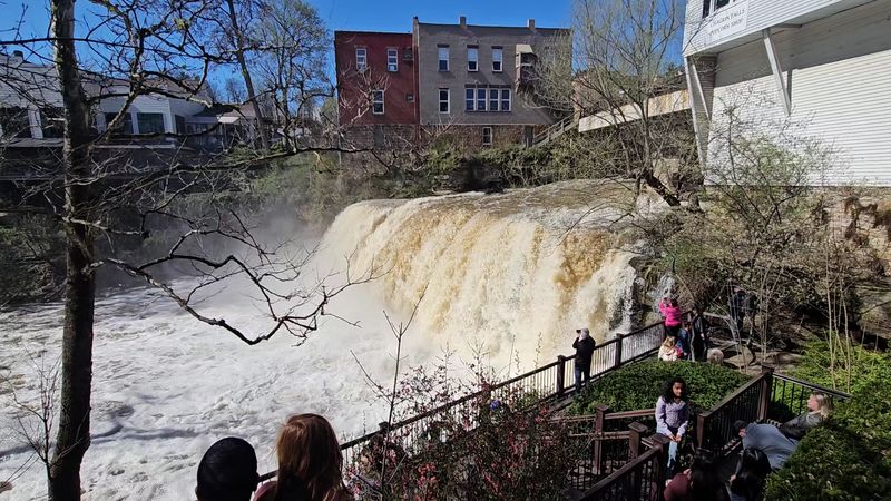Chagrin Falls