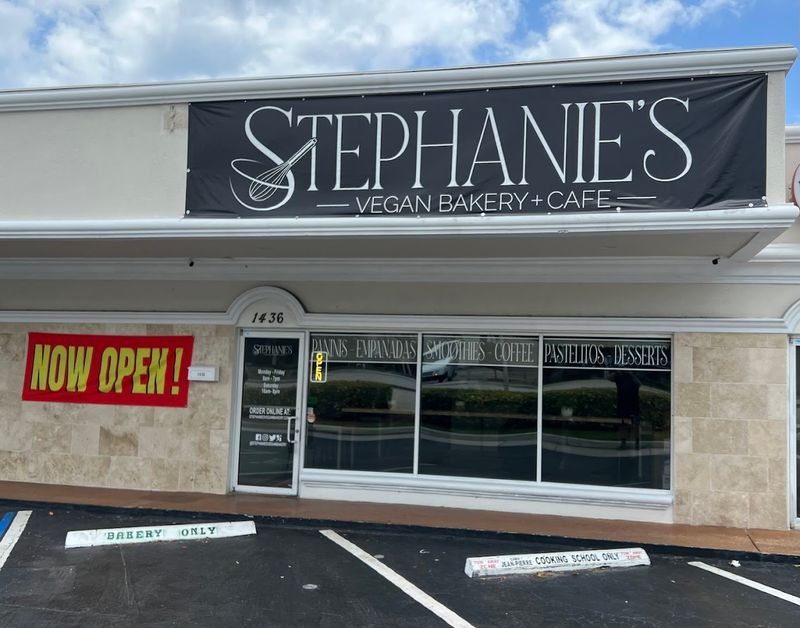 Stephanie's Vegan Bakery & Café — Fort Lauderdale