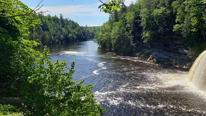Tahquamenon Falls to Paradise Drive - Paradise, Chippewa County