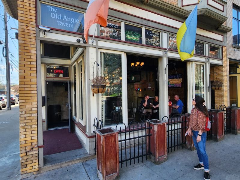 Old Angle Tavern (Cleveland, OH)
