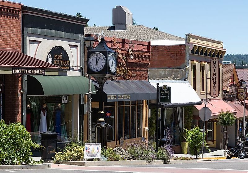 West Main Street - Louisville, Stark County