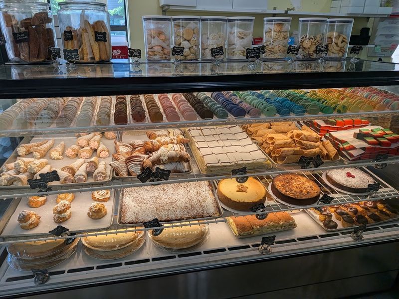 Villani's Bakery (Charlotte)