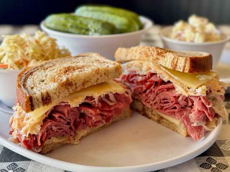 Schmaltz Delicatessen (Lisle)