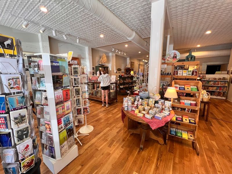 The Book Shelf - Tryon, North Carolina