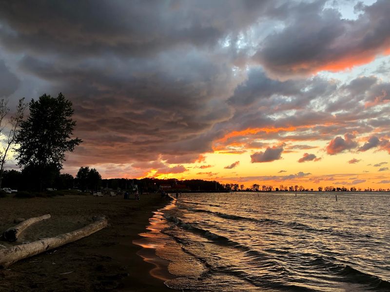 Fairport Harbor Lakefront Park Beach (Fairport Harbor, Lake)
