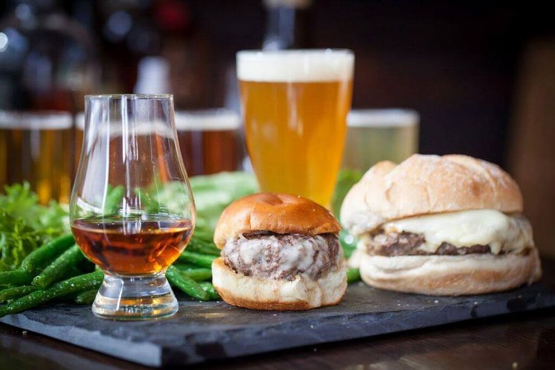 Plan B Burger Bar - Glastonbury, Hartford County