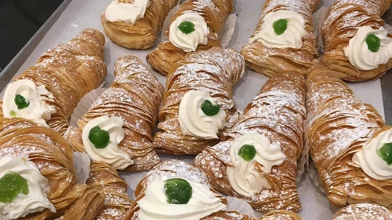 Mozzicato De Pasquale Bakery (Hartford)