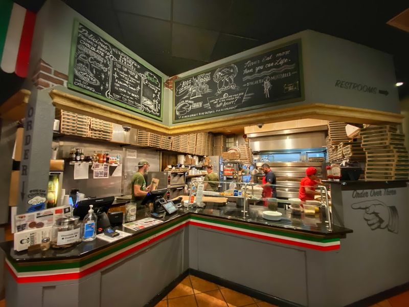 Pizza & Whine - St. Petersburg, Pinellas County