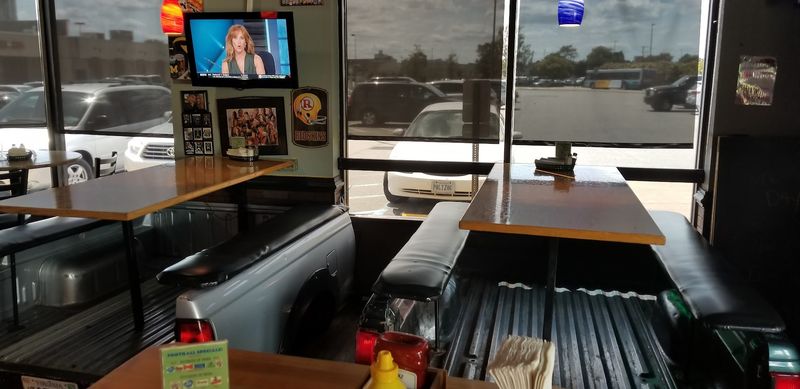 The Tailgate Sports Pub – Virginia Beach