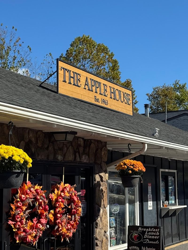 The Apple House — Linden