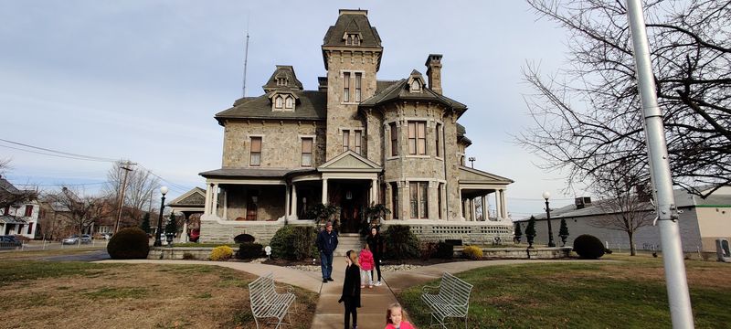 Educational Interpretation and Historical Tourism