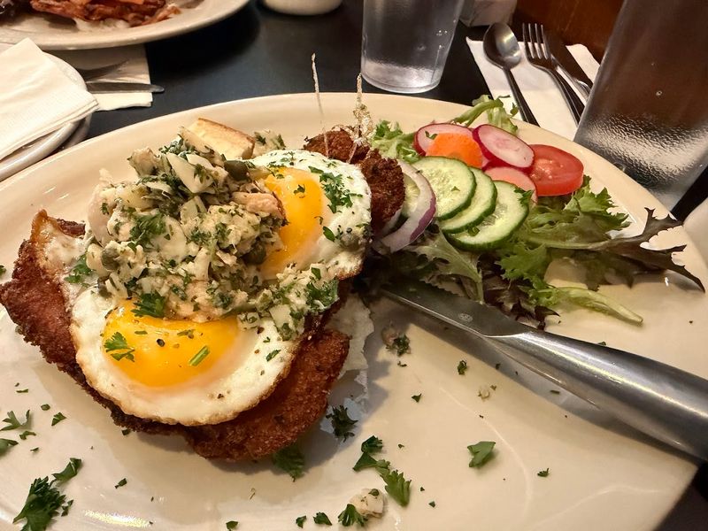 Perly&rsquo;s Restaurant & Delicatessen