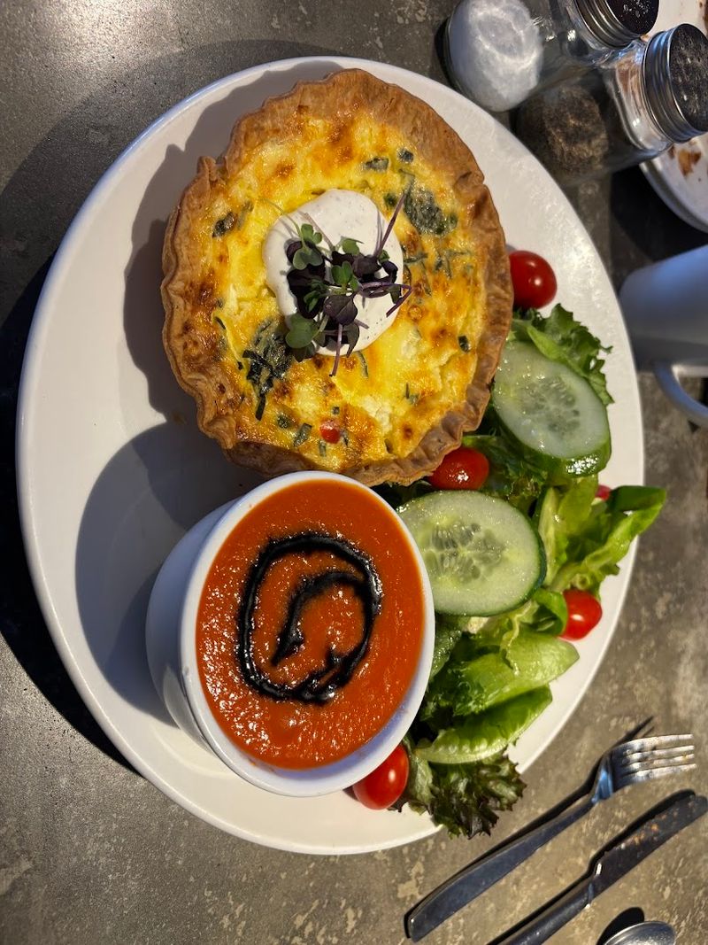 Blue Door Caf&eacute; & Bakery &mdash; Cuyahoga Falls, Ohio
