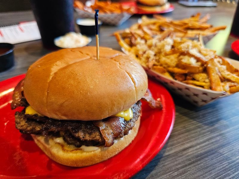 The Garage Burgers & Beer (Edmond)