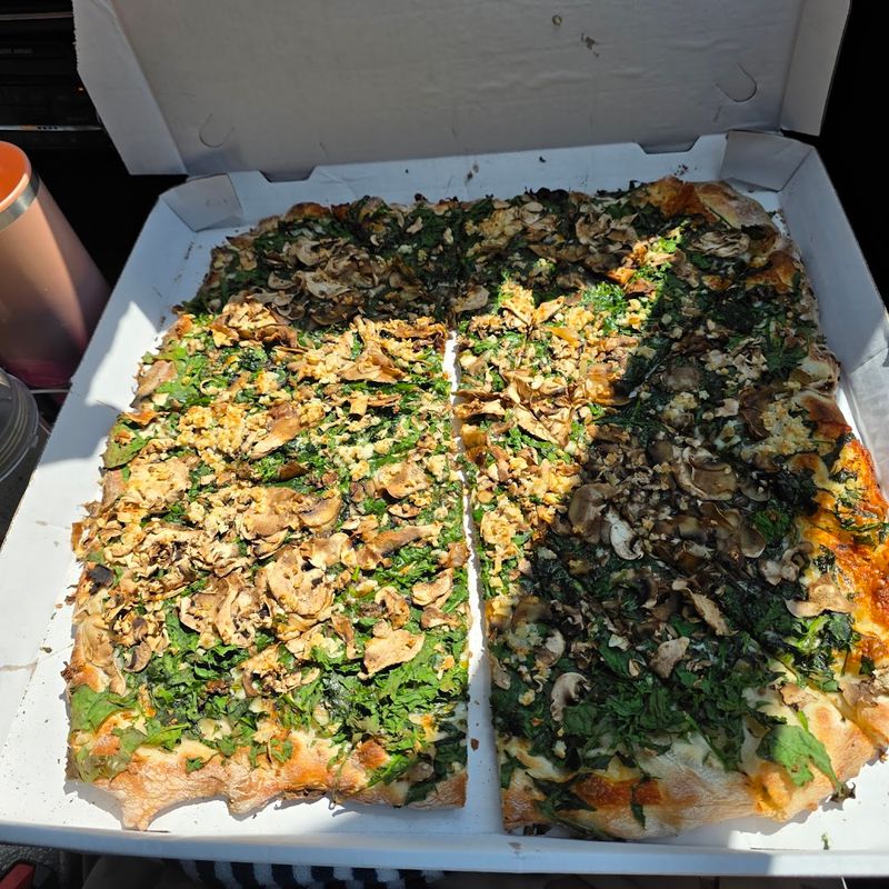 Tomatoes Apizza - Traverse City, Grand Traverse County