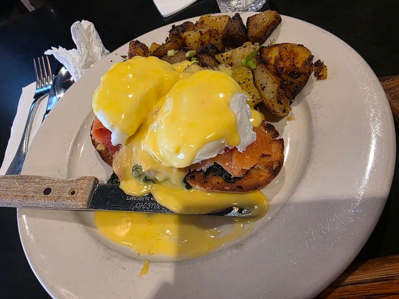 Bella's Cafe &mdash; New Haven, Connecticut