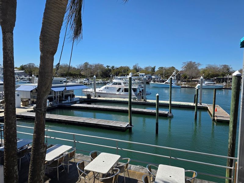 Bluewater Waterfront Grill 
