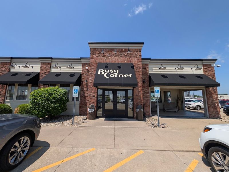 Busy Corner &mdash; Goodfield