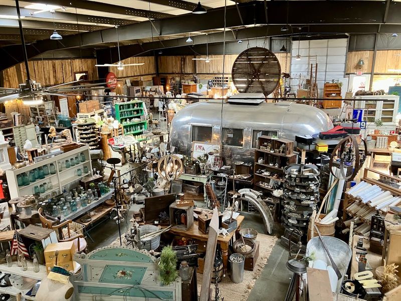 A Warehouse That Feels Like a Destination