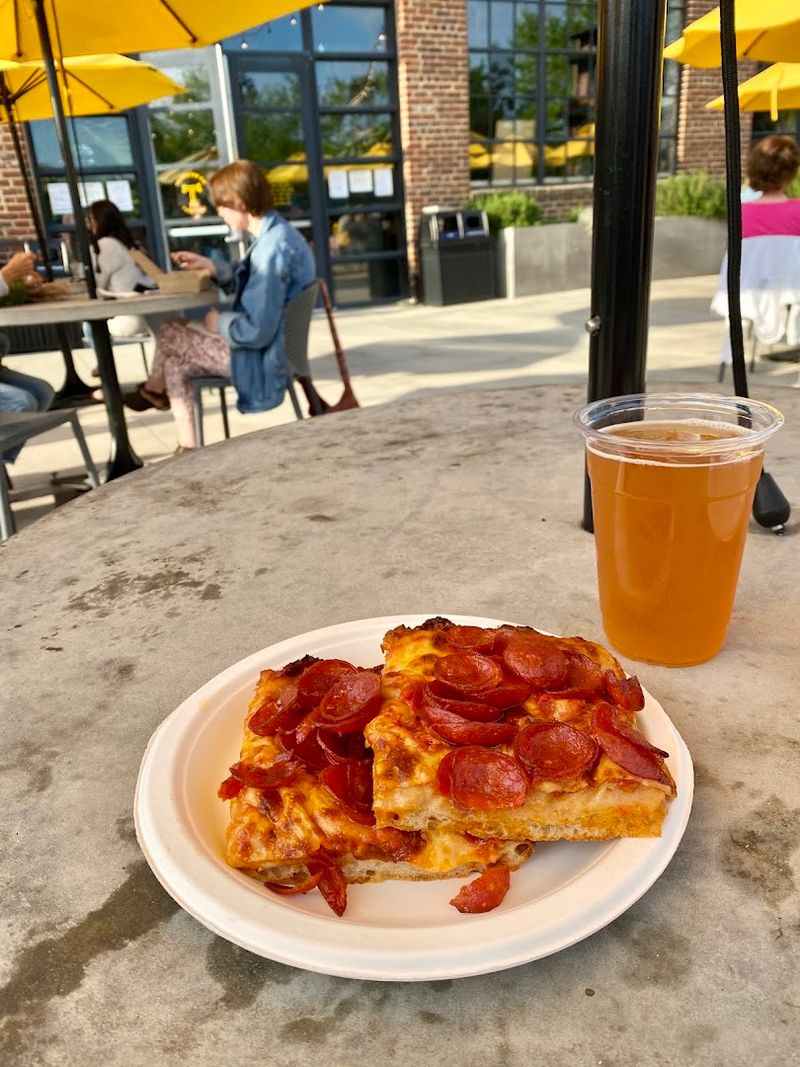 Evening Pizza Service Adds Surprising Twist