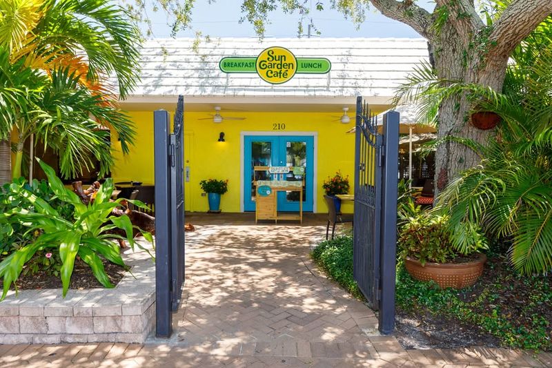 Sun Garden Caf&eacute; (Siesta Key)