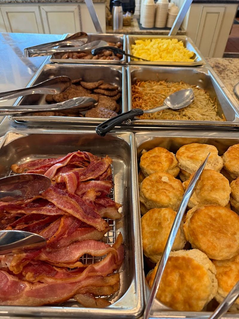 The Tomatoes Country Buffet &mdash; Kennesaw, Georgia