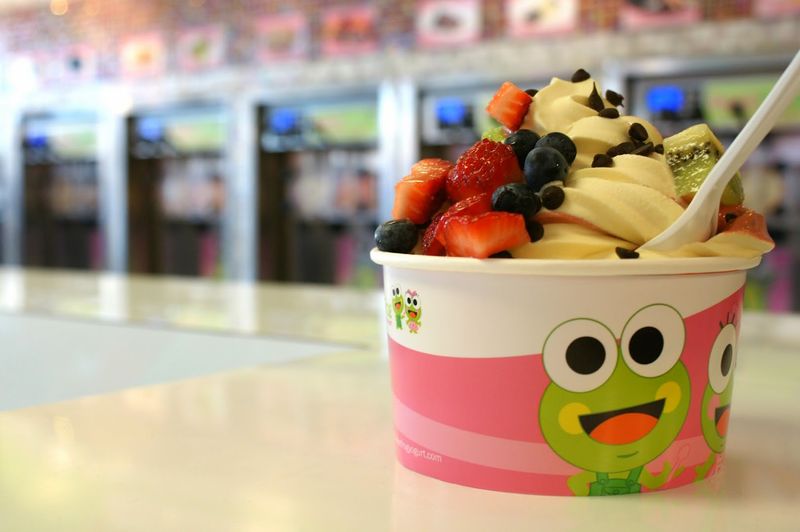 sweetFrog Premium Frozen Yogurt – Fairfax
