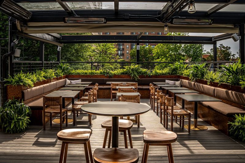 Solset Rooftop Bar (Boulevard) - Arlington