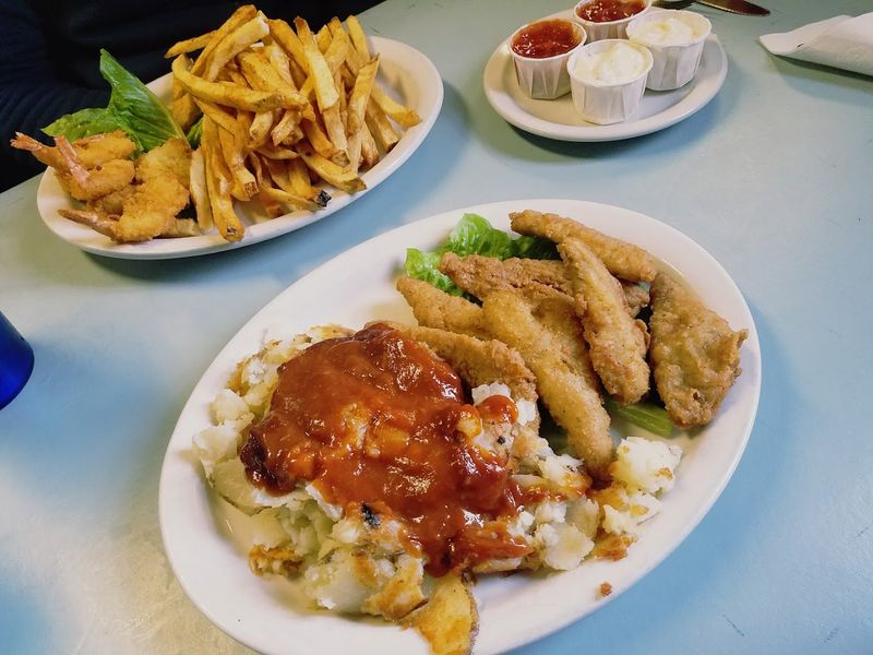 Schmucker's Restaurant &ndash; Toledo