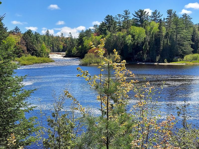 Tahquamenon Falls State Park, Paradise, Chippewa County