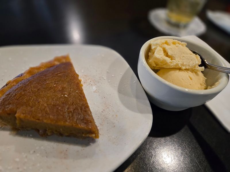 Della J's - Alexandria