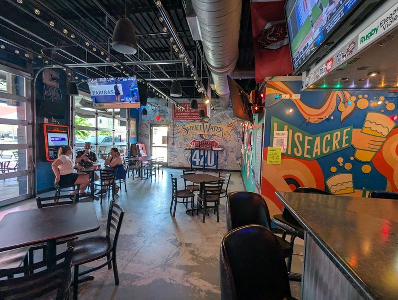 Mike's Hole in the Wall (Chattanooga)