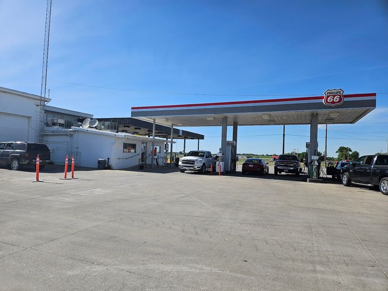 Highway 34 Truck Stop – West Burlington
