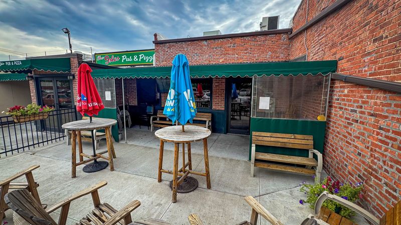 Isles Pub & Pizza &ndash; Lincoln, Nebraska