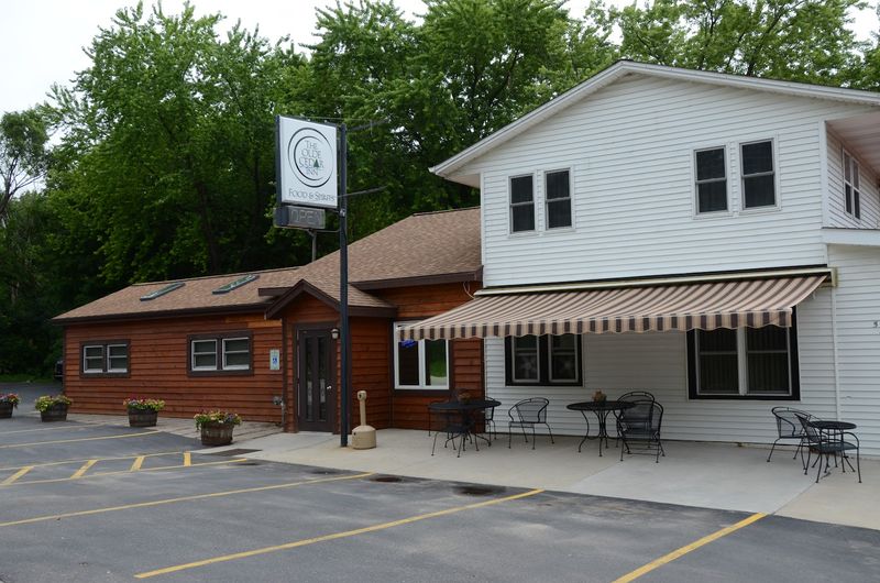 The Olde Cedar Inn (West Bend)