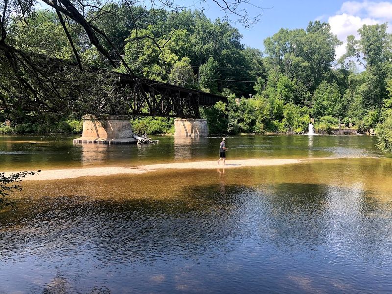 Riverside Park & Beach