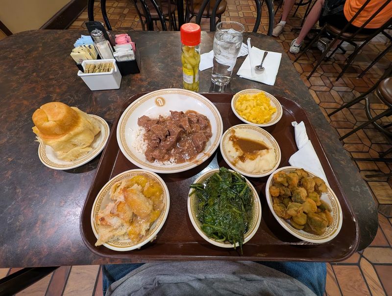 Lunch-Only Hours That Create Urgency