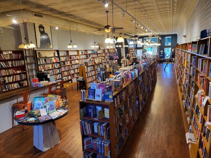 South Main Book Company - Salisbury