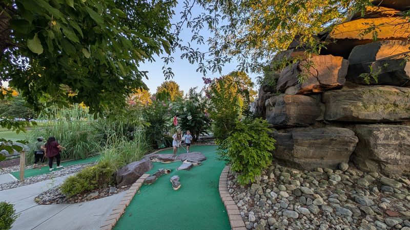 Golf Adventure Mini Golf