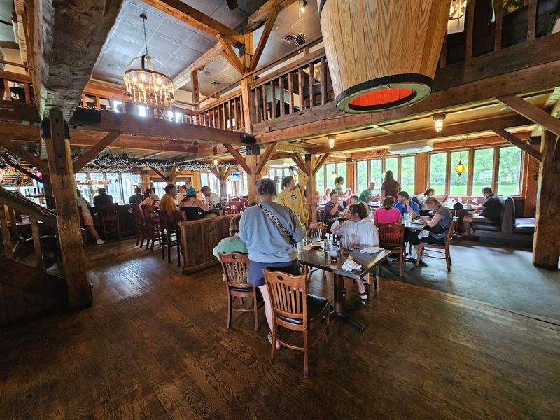 Jolly Pumpkin Restaurant, Brewery & Distillery (Traverse City)