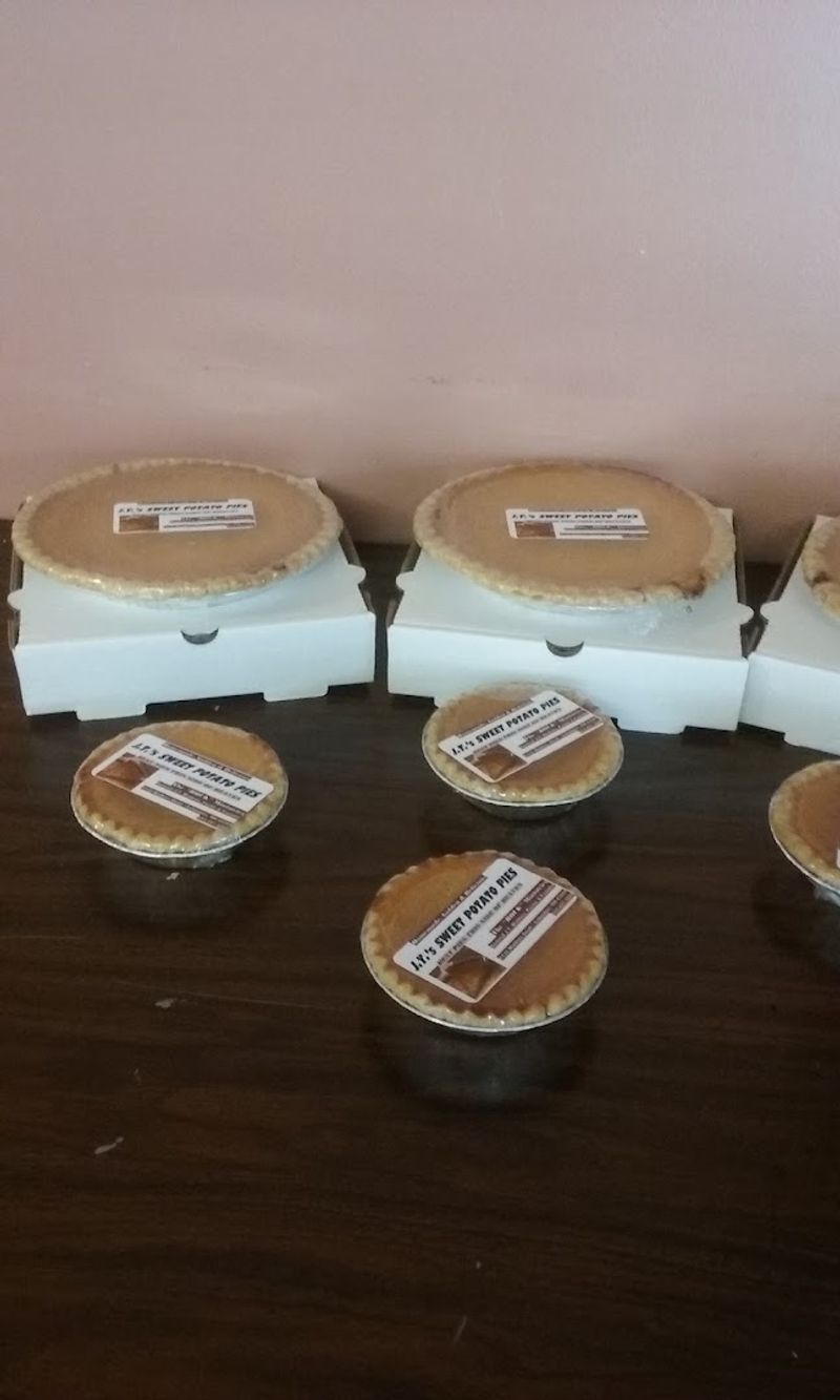 J.T.'s Sweet Potato Pies & Heavenly Kitchen (Columbus)