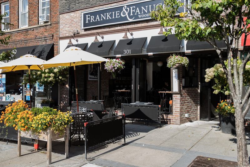 Frankie & Fanucci's, Northampton, Hampshire County