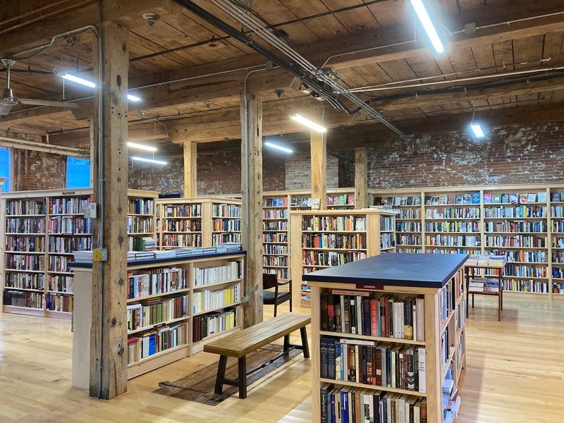 Raven Used Books - Shelburne Falls