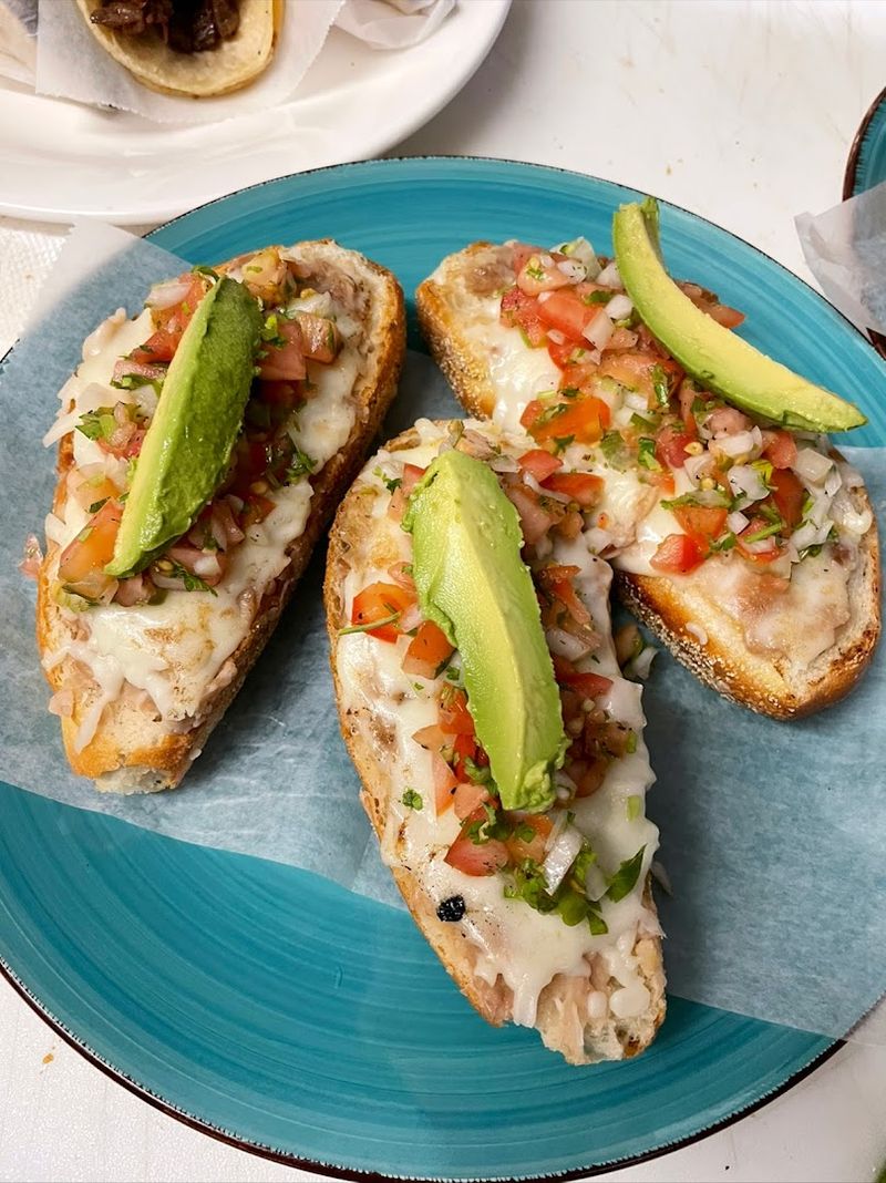 El Mercado - New Haven, New Haven County